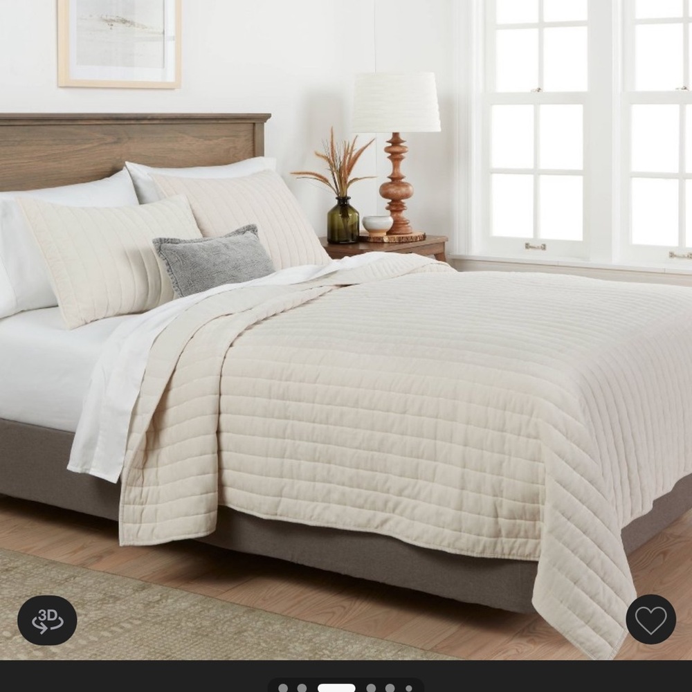 Threshold Full/Queen Cream Velvet Quilt